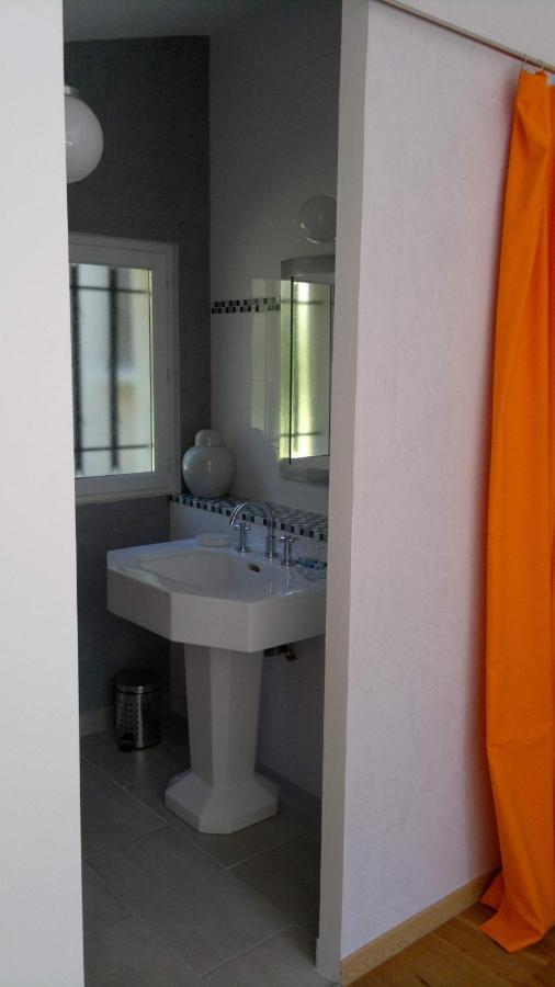 Villa A L'Est D'Uzes Saint-Siffret Habitación foto