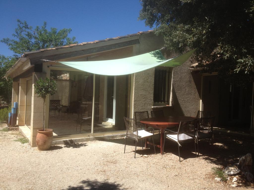 Villa A L'Est D'Uzes Saint-Siffret Habitación foto