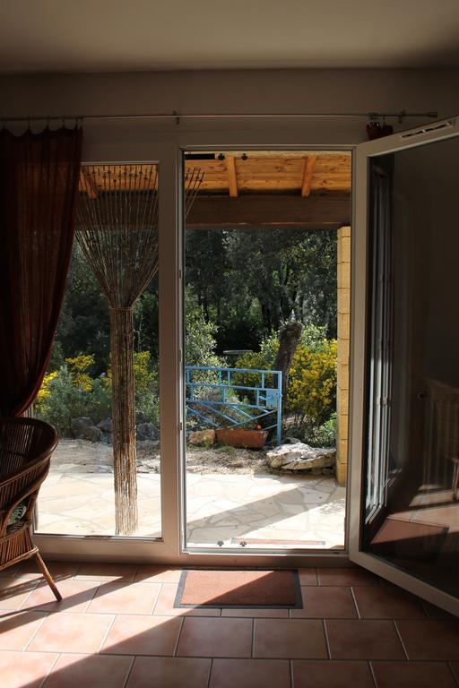 Villa A L'Est D'Uzes Saint-Siffret Exterior foto